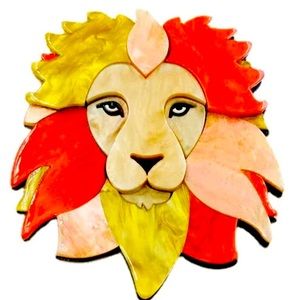 Large lion head acrylic multilayer brooch / pin